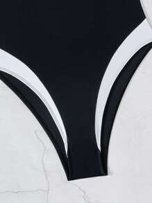 夏季 1 件纯色撞色时尚高开叉连体泳衣，带硬框钢圈 - 黑與白 - 查看 7