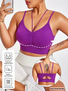 Easithlete Brassière de sport sans couture élastique et ajustée aux bretelles fines pour femmes en grande taille, de couleur unie - Rose vif - Voir 1