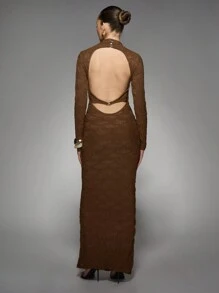 MISSGUIDED Luxury Long Sleeve Bodycon Maxi Dress With High Neck Textured Lace Design Form-Fitting Elegant Evening Gown Perfect For Wedding Guest Prom Red Carpet Events