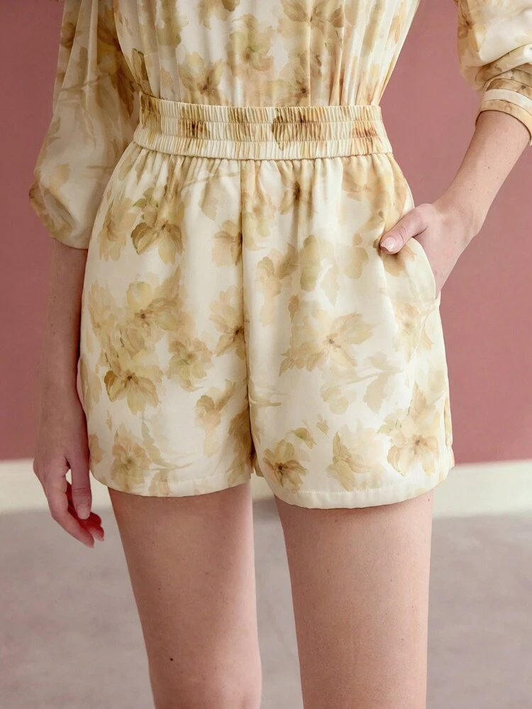 FLORAL PRINT ELASTIC WAIST SHORTS