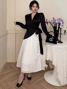 DAZY 女士缎面纹理面料拼色长袖翻领连衣裙，秋季服装 - 黑與白 - 查看 2