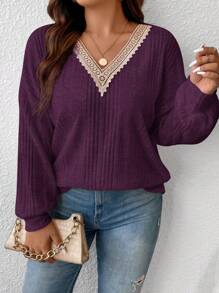 SHEIN Frenchy 大码纯色 V 领长袖简约 T 恤，休闲日常穿着