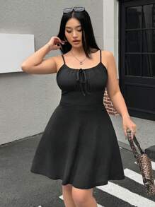 Muchica 大码黑色褶皱A字连衣裙，弹力面料，春夏款 - 黑色 - 查看 5