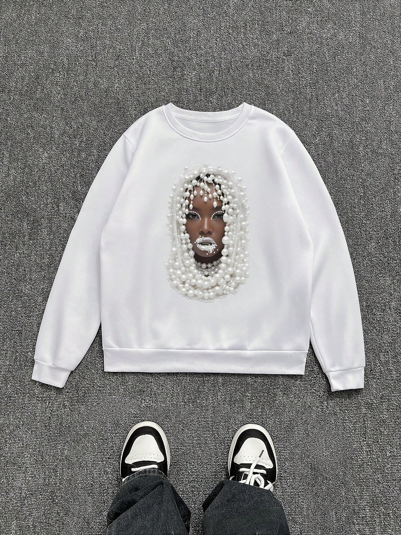 Manfinity Dauomo Pearl Portrait Graphic Regular Fit Crew Neck Long Sleeve Men Hoodies Sweatshirt