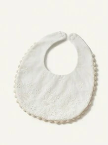Cozy Pixies 1 件高品质蕾丝刺绣婴儿围兜，公主风花卉饰边，非常适合婚礼和出牙期使用 - 白色 - 查看 3