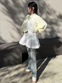 FRIFUL Women's White Spaghetti Strap Ruffle Hem Camisole Tank Top, Sweet Style, Spring/Summer Babydoll Top - White - View 2