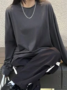 FRIFUL Women's Loose Gray T-Shirt With Rhinestone Heart Print, Spring,Graphic Tees Long Sleeve Women Tops