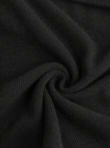 SHEIN Teen Girls 2pcs Set: Off Shoulder Simple Fitted T-Shirt & Olive Green Loose Cargo Pants, Outfit - Army Green - View 3