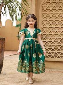 SHEIN Vestido largo maxi de niñas jóvenes de color verde oscuro estilo abaya kaftan jalabiya con patrón de decoración de oro, incluye 1 bolso, cinta de borde dorado, mangas cortas, cuello con bordado floral, apropiado para fiestas, exteriores y ceremonias. Vestido tradicional para el Ramadán y el Día Nacional del Ramadán.