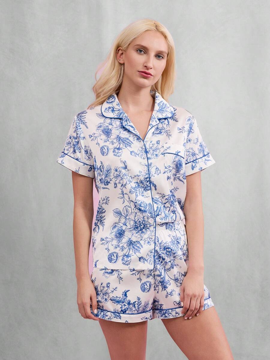 TryMe Bộ đồ ngủ bằng vải satin tay ngắn cài nút cổ ve in họa tiết vườn - Màu xanh lam - Xem 1