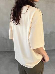 FRIFUL 女士杏色宽松T恤，带有花卉灰色图案，休闲夏季装可爱上衣超大T恤 - 杏色 - 查看 5