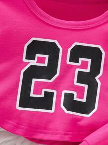 SHEIN Explorewe 2 pièces/set Jeunes filles Tenue décontractée polyvalente tout-aller T-shirt à manches longues arc col rond fuchsia + Combinaison salopette noire avec 23 graphiques, convient pour la rue, l'usage quotidien et l'école - Multicolore - Voir 4