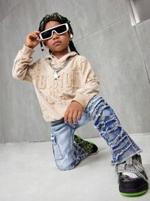 SHEIN Young Boy Fashionable Retro Design Distressed Vintage Washed Ripped Frayed Raw Edges Patchwork High Stretch Slim Fit Blue Jeans With Cargo Pocket,Leisure And Versatile For Kids Fall/Winter Outdoor Wear Clothes Outfits - Medium Wash - View 5