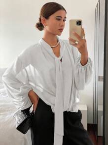 Livesso 优雅女士纯色宽松长袖系带衬衫，轻薄面料，适合春夏季、秋季服装、返校服装 - 白色 - 查看 3
