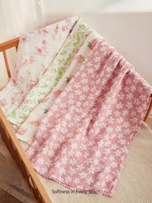Cozy Pixies 4件套 Oeko-Tex认证花卉草莓印花柔软棉纱婴儿襁褓毯，春夏款 - 彩色 - 查看 2