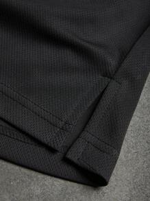 Manfinity EMRG Men's Letter Print V-Neck Short Sleeve Casual Basketball Jersey Style T-Shirt - Black - View 5
