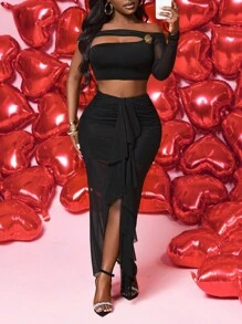 BamGleam Conjunto de blusa con hombros descubiertos y falda, con detalle metalizado de flor, manga corta, efecto arrugado y volante transparente, en color negro para el Día de San Valentín