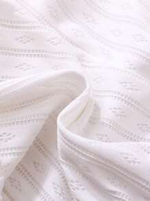 SHEIN 3件套女宝宝休闲宽松舒适短裤套装，弹力腰身，花卉镂空针织面料，荷叶边下摆，粉色和白色纯色，多种选择，性价比高，适合春夏休闲度假 - 粉色 - 查看 3