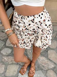 SHEIN Frenchy 女士度假海滩豹纹系带流苏装饰休闲短裤，极简主义日常穿着，春/夏，环绕式褶皱系带短裤，不对称波尔卡圆点印花面料，法式度假装，适合日常夏季穿着，适合日常穿着