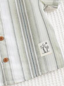 Cozy Pixies 2件套男婴彩色条纹领口短袖衬衫和松紧腰短裤套装 - 灰色 - 查看 6