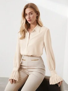 BizChic Top con mangas largas y abullonadas, cuello beige y abertura frontal, nuevo para verano 2025. Elegante camisa con detalles fruncidos apta para uso en el trabajo, casual, diario, playa, boda, concierto de verano, brunch y aeropuerto