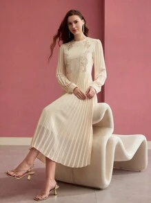 MOTF PREMIUM FLORAL EMBROIDERY PLEATED DRESS