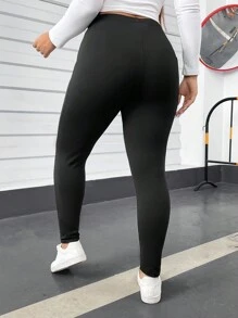 SHEIN Essnce Plus Size Women's Spring And Summer Fashion Casual Comfortable Daily High Elastic Black Slim Fit With Pocket Leggings,Spring Outfits,Women Bottom,Airport Outfit For Women,Curve Pants,Streetwear For Women,Going Out Outfits