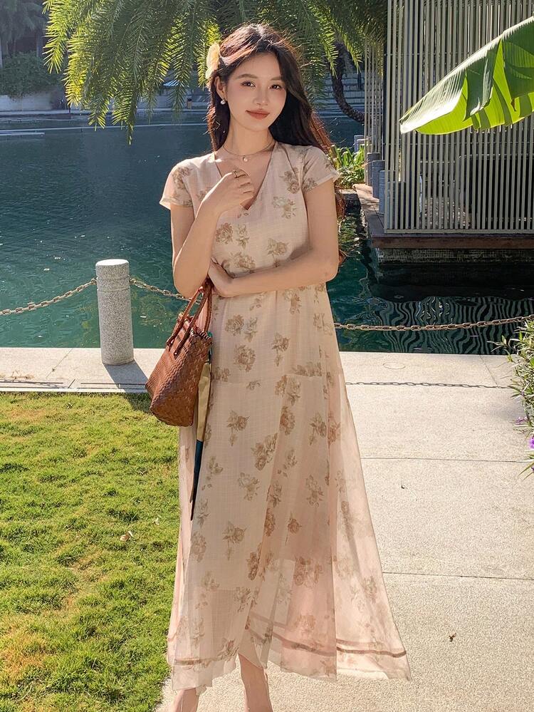 Plant Print A-Line Mini Dress With V-Neck And Flared Hem, Casual Vacation Style Maxi Dress Boho