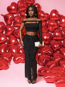 BamGleam Conjunto de blusa con hombros descubiertos y falda, con detalle metalizado de flor, manga corta, efecto arrugado y volante transparente, en color negro para el Día de San Valentín