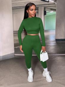 Slaydiva Solid Color Cropped T-Shirt And Leggings Sports Yoga Tight Two-Piece Set - Dark Green - View 3