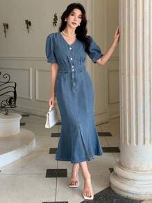 DAZY 女士 V 领短袖鱼尾牛仔连衣裙 - 中等水洗藍 - 查看 1