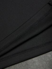 Manfinity EMRG Men's Letter Print V-Neck Short Sleeve Casual Basketball Jersey Style T-Shirt - Black - View 6