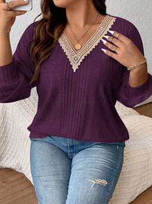 SHEIN Frenchy 大码纯色 V 领长袖简约 T 恤，休闲日常穿着