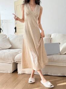 DAZY Váy ngủ dài ôm sát không tay cổ chữ V bằng vải dệt kim Jacquard họa tiết lãng mạn - Màu Khaki - Xem 4
