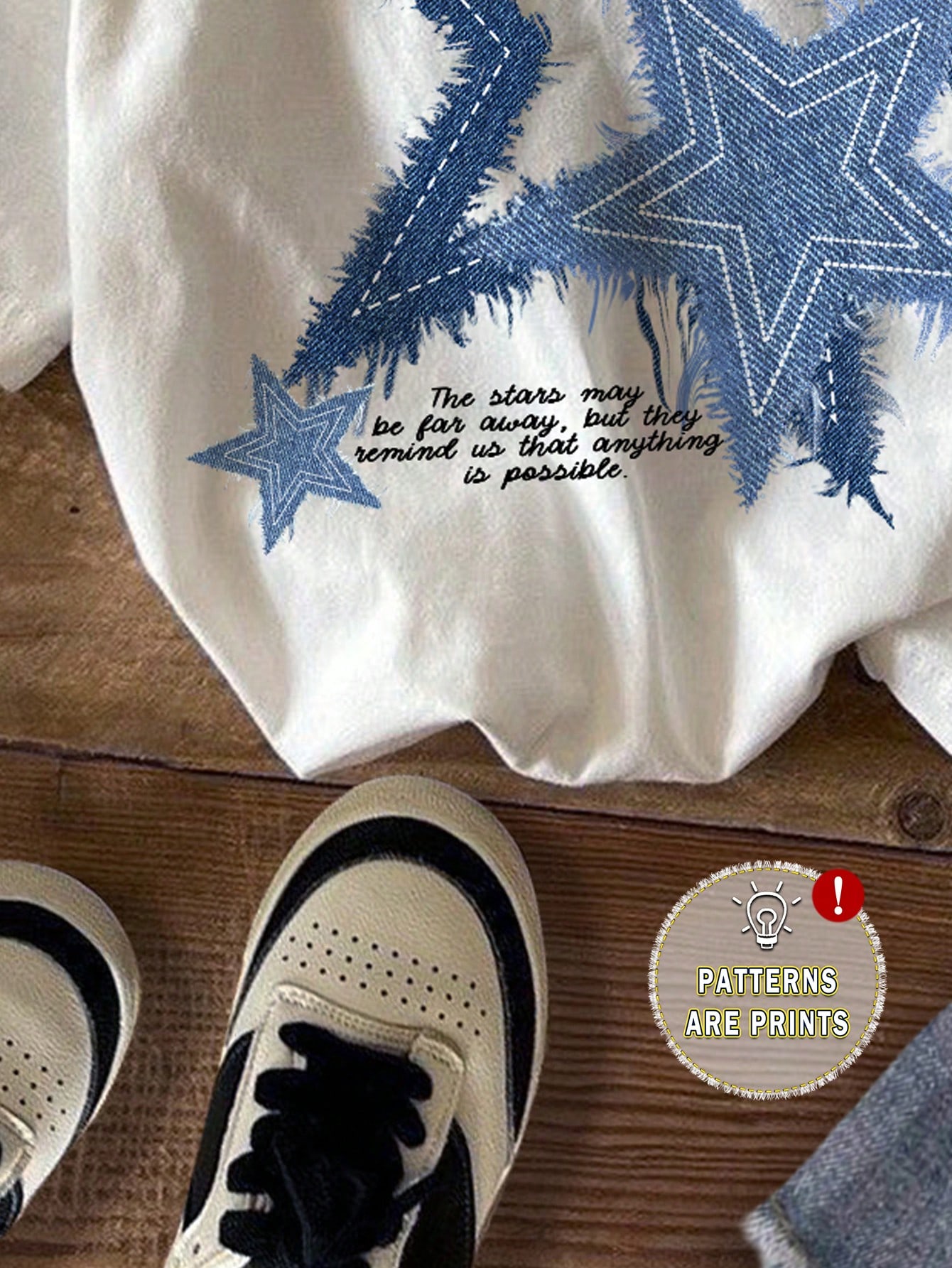 SHEIN Leap Crew تي شيرت أبيض بأكمام قصيرة وياقة طا...