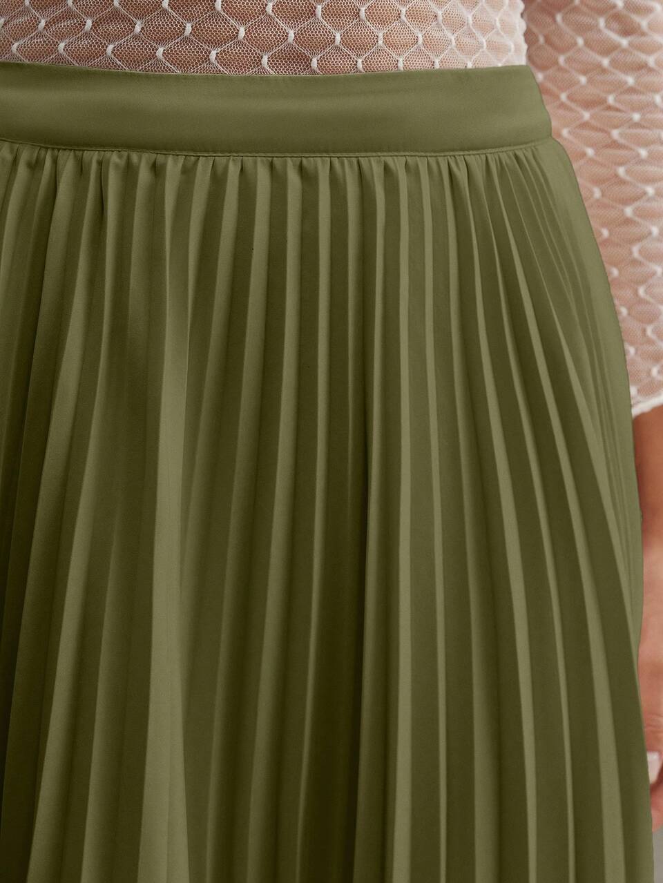 Anewsta Women's Solid Color Elegant Pleated Olive Green Women Dress For Date, Office,Fall/Autumn