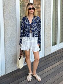 SHEIN Forever 21 春夏女士情人节/休闲/复古/节日/乡村音乐会/早午餐/返校节/复活节/宾客/茶会/基本款/音乐会女士/舞会/婚礼/狂欢节/正式/西部/鸡尾酒会/俱乐部/春季服装/生日/可爱/优雅/外出/度假/办公室/机场/2000 年代风格/街头服饰/杏色吊带套头衫 - 藍色 - 查看 3