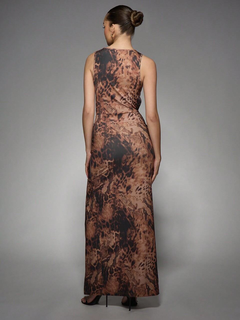 MISSGUIDED Leopard Print Maxi Dress With Shell Embellished Cut-Outs Keyhole Neckline Evening Party Formal Flattering Design Fall Winter Party
