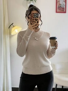 Chiquease 女士纯色长袖V领不对称菱形纽扣装饰套头针织毛衣，春秋冬款 - 杏色 - 查看 3