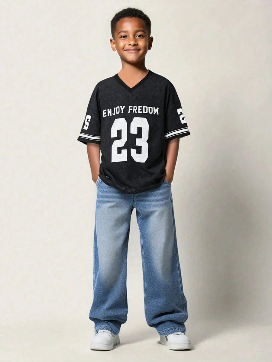 SHEIN Denimly Tween Băieți Casual Zilnic Urban Street Set 2 buc: Culoare contrastantă Umăr cădere Tricou supradimensionat și talie elastică Blugi largi, rupti, vintage