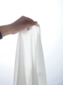 SHEIN 2 sztuki/zestaw nastoletnich chłopców, casualowe spodenki z krótkim rękawem, styl uliczny punk rock, odpowiednie do codziennego noszenia, na imprezy, festiwale muzyczne - wiosna/lato, kolor biały z nadrukiem angielskiej róży na walentynki