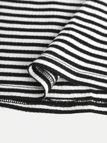 SHEIN Leap Crew Teen Girls Black & White Ribbed Knitted Camisole Sleeveless Casual All-Match Streetwear Tank Tops For Spring & Summer - Black and White - View 4