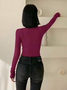 DAZY 女式高领修身基本款 T 恤，纯色简约时尚休闲日常穿着长袖女式上衣，秋季女装