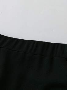 Modelyn Plus Size Chain Decor Plain Skirt, Casual Minimalist Fashion, Everyday Wear - Black - View 3