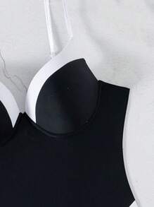 夏季 1 件纯色撞色时尚高开叉连体泳衣，带硬框钢圈 - 黑與白 - 查看 4