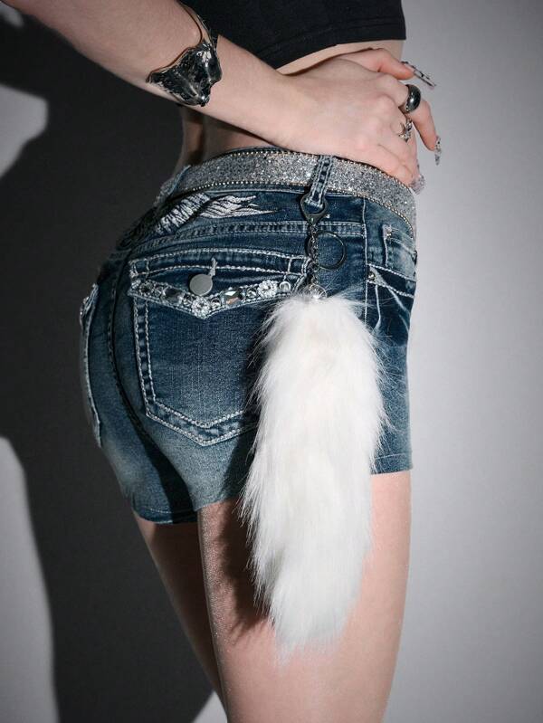 ROMWE Kawaii 1pc Minimalist Delicate Fashionable High-Quality White Furry Tail Keychain & Keyring, Versatile Accessory Suitable For Women, Great Gift