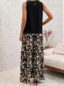 SHEIN Clasi Ensemble deux pièces élégant pour femmes avec un gilet plissé col noir et un pantalon à imprimé floral élastique. Convient pour porter dans diverses occasions - Multicolore - Voir 3