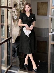 DAZY 女士纯色修身连衣裙，简约时尚，休闲日常穿着，适合工作和休闲场合。 - 黑色 - 查看 7