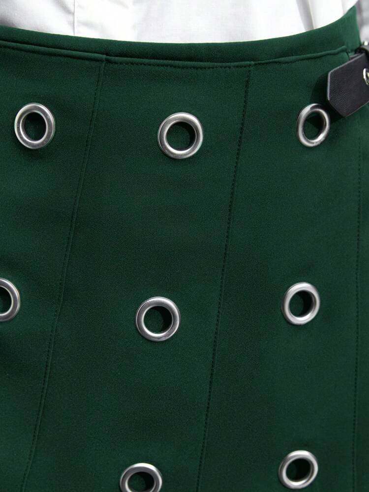 SHEIN Maija Short évasé ajouré polyvalent et pour femmes, en vert, idéal pour les tenues casual, professionnelles ou les sorties, l'été, les concerts country, l'été européen