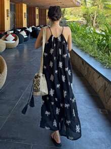 DAZY Vestido maxi de playa con cuello halter, estampado floral bordado y holgado, adecuado para vacaciones y verano. Vestido largo con drapeado, vestido de vacaciones para mujeres, vestido tipo ama de leche